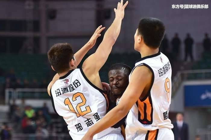 今年比赛不赌金链子要赌就赌双料MVP,砍全场