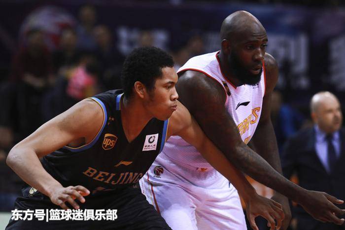 开局连砍6分硬怼NBA级别大外援,北京男篮最强