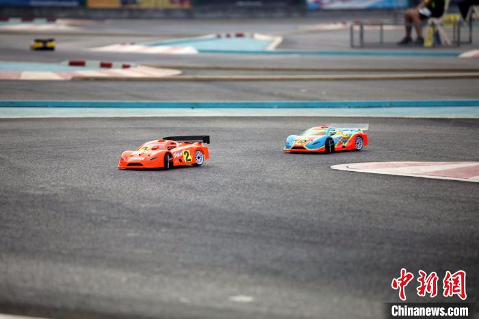 全球顶级遥控车模选手聚首厦门同台竞技狂飙赛车