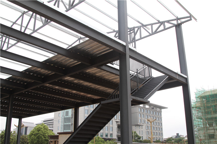 "丽江网"了解到,目前该项目已完成20%的钢架物业,同时正火热招商,合作