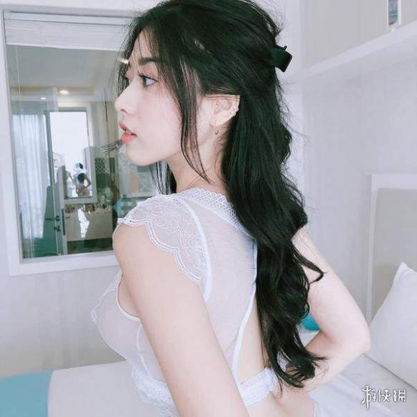 越南正妹福利性感美照赏 比基尼,薄纱尽显傲人身材