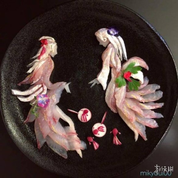 生鱼片摆盘造型艺术 厨艺爱好者在家创作令人叹为观止