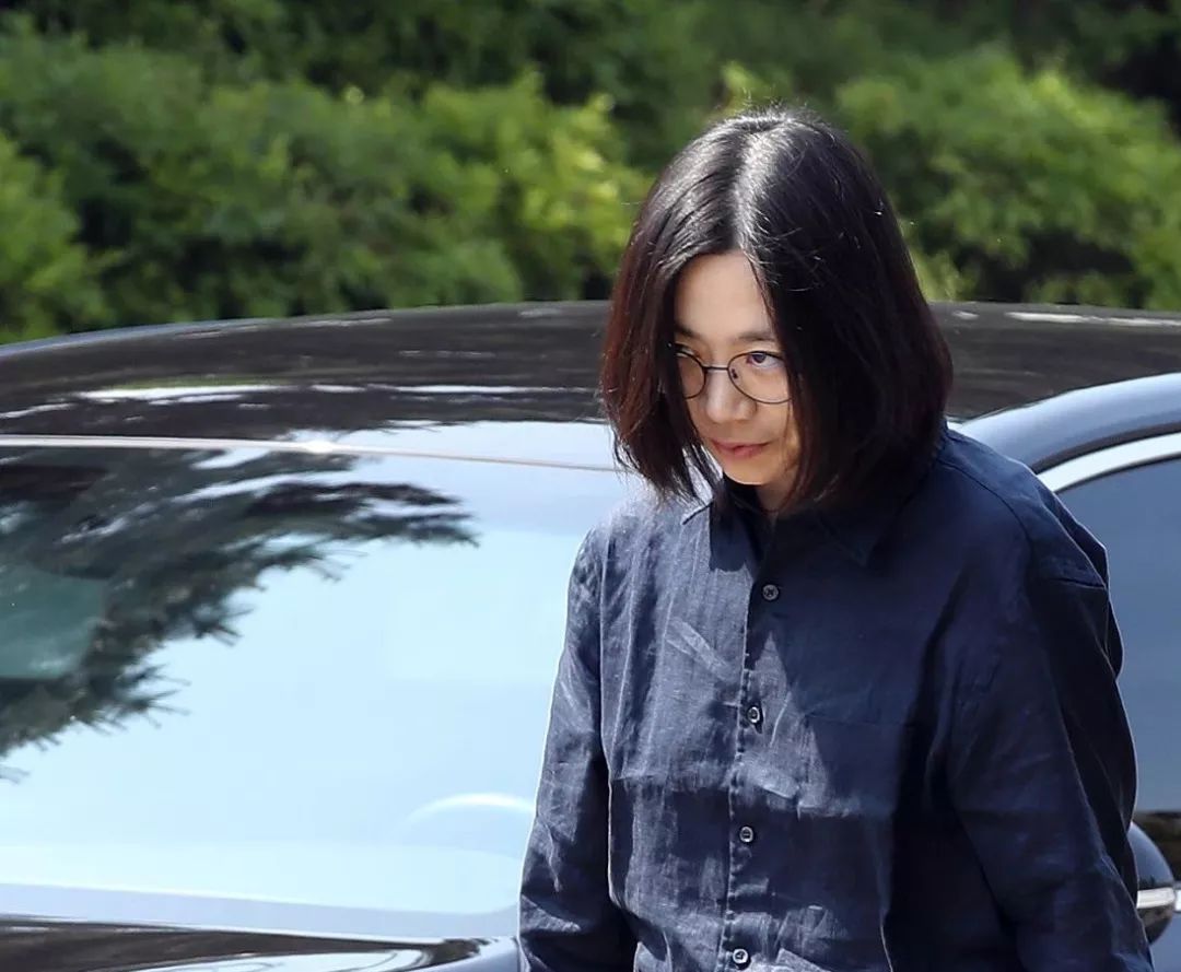 昔日韩国首富家族又被曝丑闻:涉嫌用自家飞机