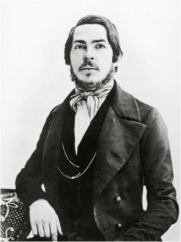 精神导师黑格尔↓↓↓"博士俱乐部"的领导者布鲁诺-鲍威尔↓↓↓另一