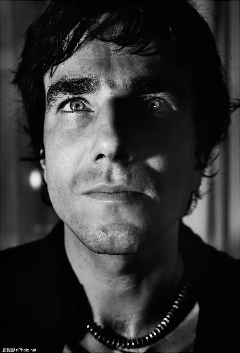 丹尼尔·戴·刘易斯,伦敦,1989年达米恩·赫斯特,伦敦,1995年大卫