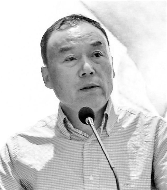 中国风景名胜区协会副会长王水法"谁说你曾是一条缓缓流过的清江,分明