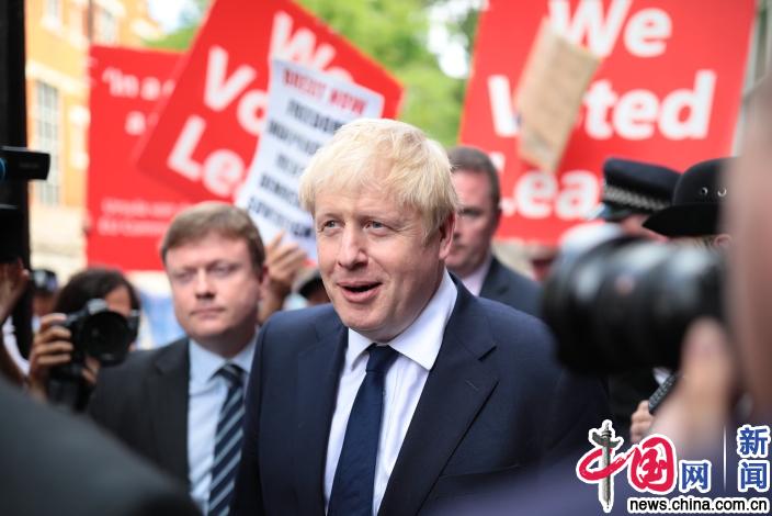 当地时间2019年7月22日，英国伦敦，英国保守党党魁选举结果正式出炉前夕，热门候选人、前外交大臣鲍里斯-约翰逊现身。Rob Pinney/IC photo