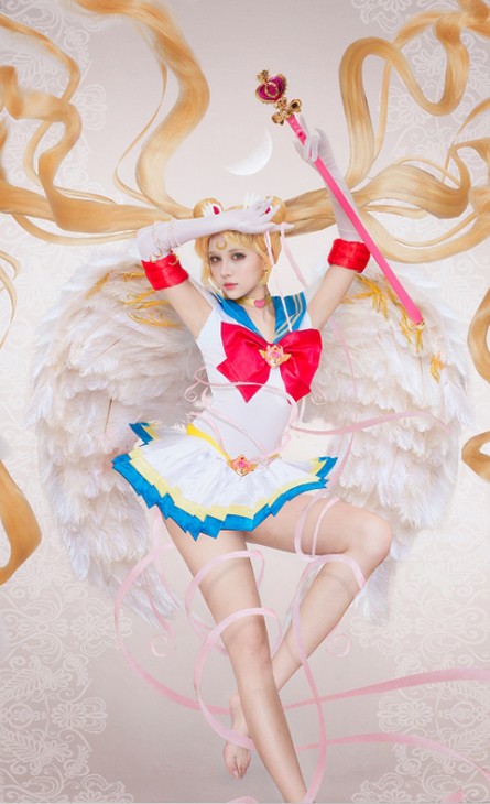 美国妹cos《美少女战士》水冰月 颜值高画面唯美