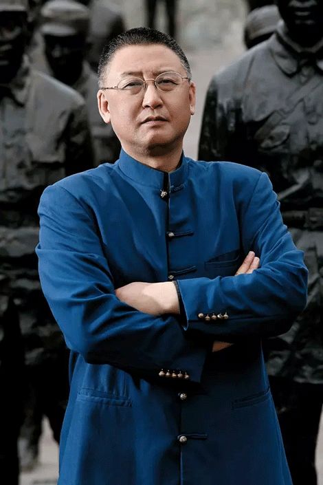 嫌当市长工资低,他辞职捡破烂,挣下80亿资产却全捐国家