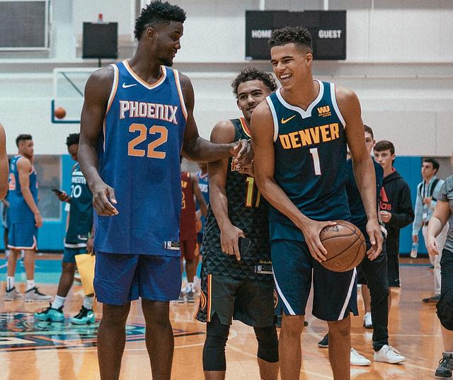 青春洋溢!波特与艾顿,特雷-杨一起嬉戏