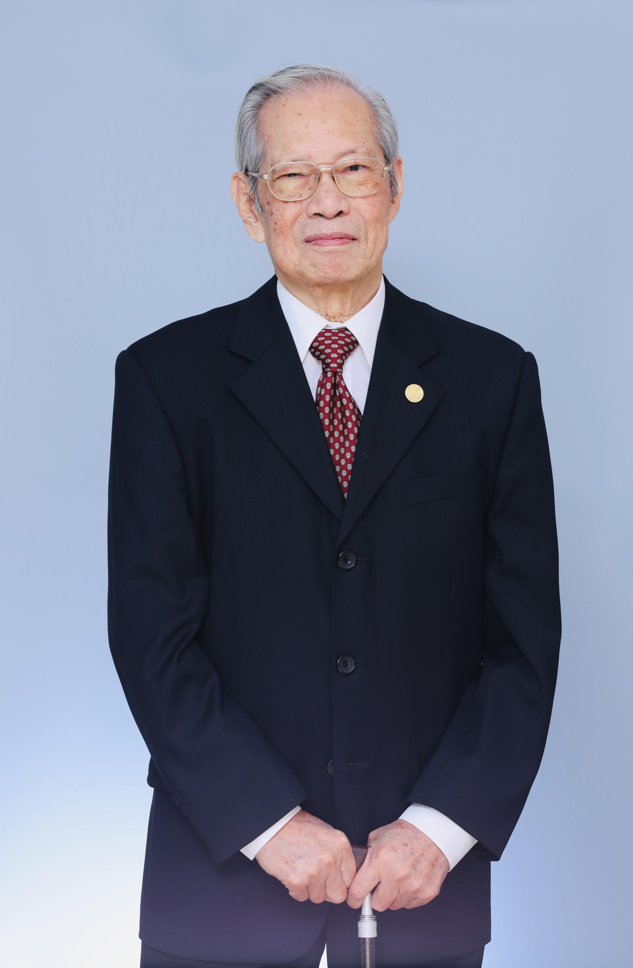 光影点亮人生,谱写时代华章 ——记化学化工学院黄本立院士