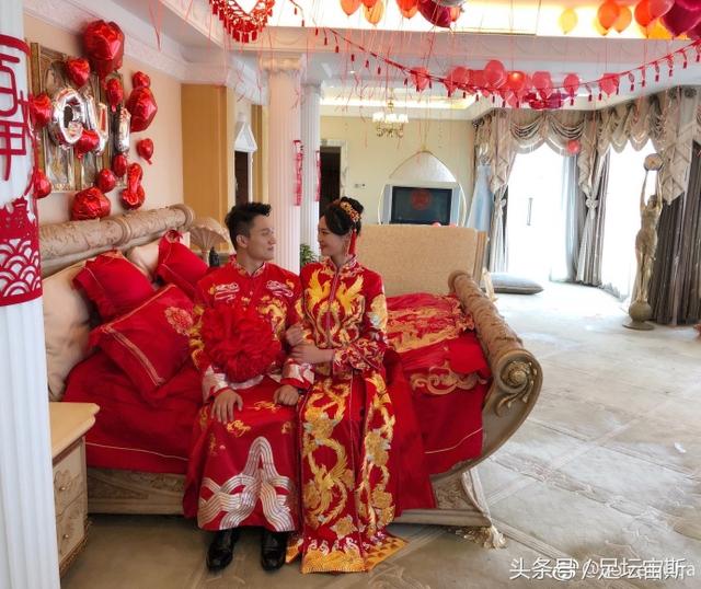 幸福!惠若琪爸爸现身送女儿出嫁 惠若琪夫妇携女排4伴娘天团亮相