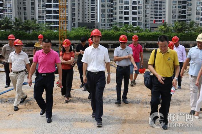 海口美兰区区委副书记,区长周健调研重点项目建设情况