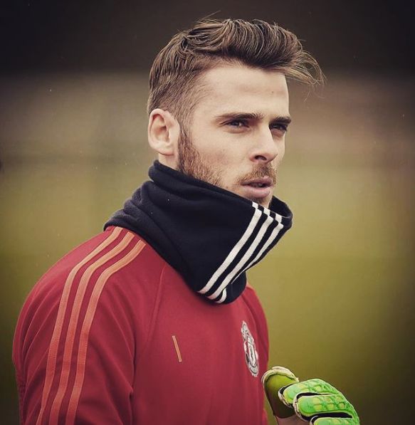 长发也好,短发也好,德赫亚身上都有很强的荷尔蒙气息扑面而来.