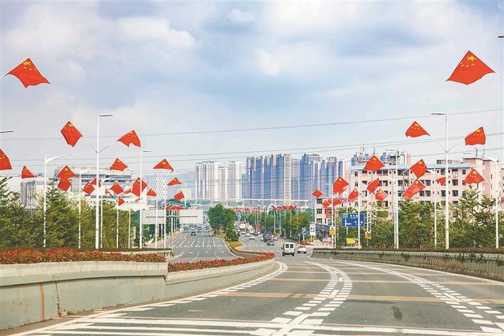 改造提升后的光明大道.