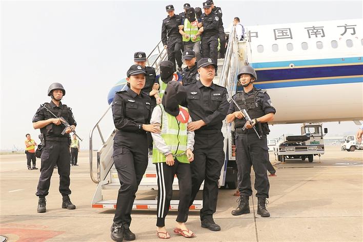 揭秘跨境追捕背后的故事