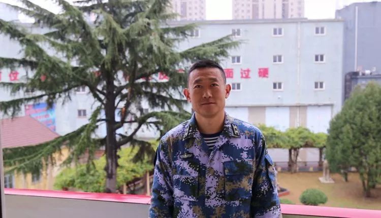 入伍年龄平均在20岁他们与改革开放同岁▋作者:鲍骏  夏民康  刘勇坊