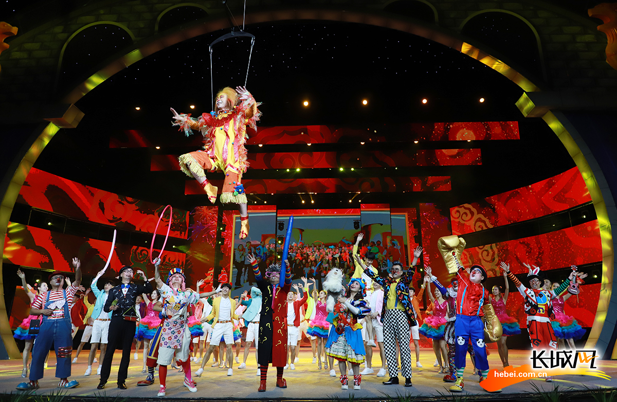 高清组图第十七届中国吴桥国际杂技艺术节精彩瞬间