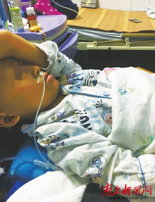 南充8岁男孩重病垂危 最大心愿是爸爸的陪伴