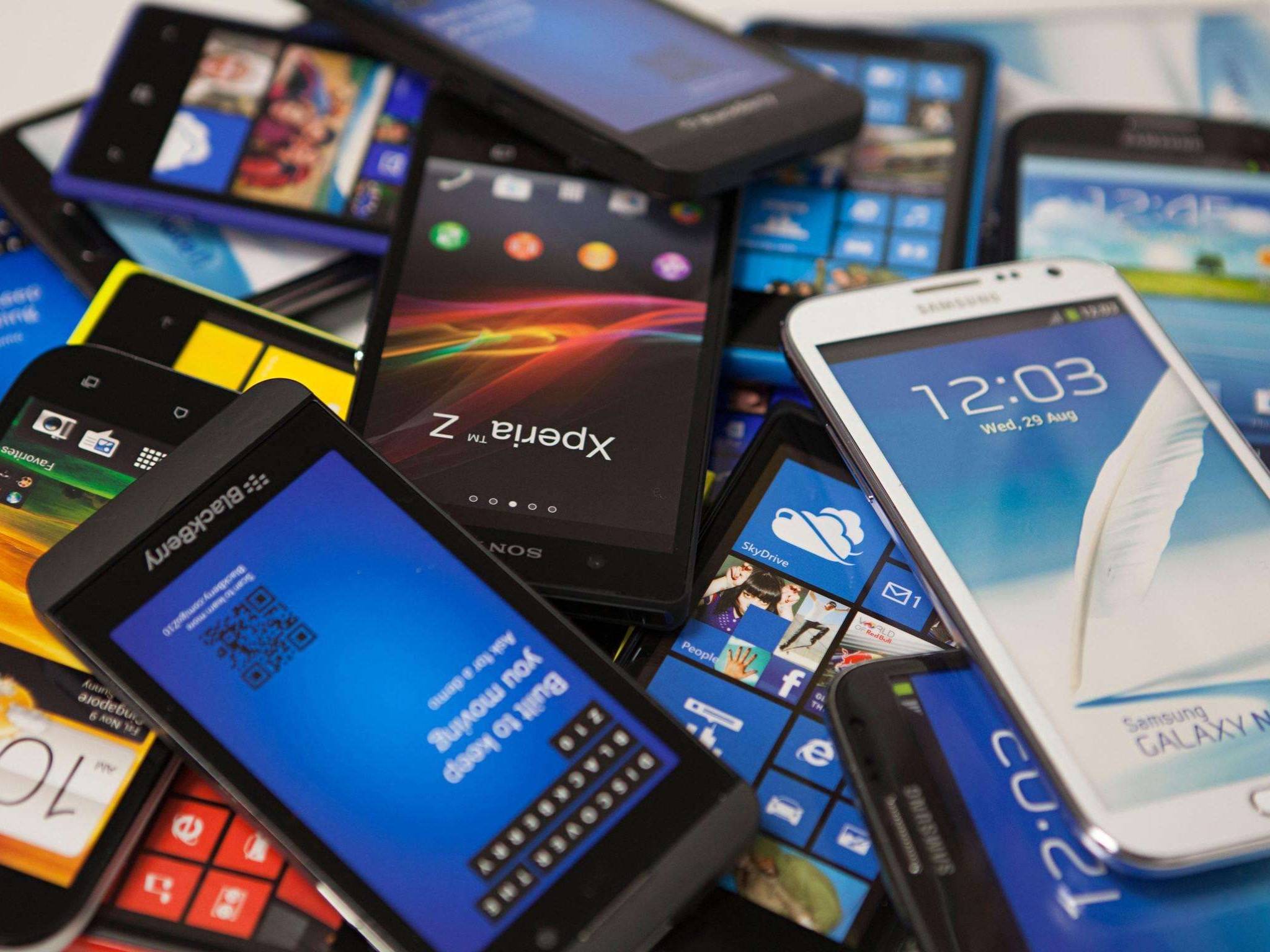 智能手机的印度寒和非洲热