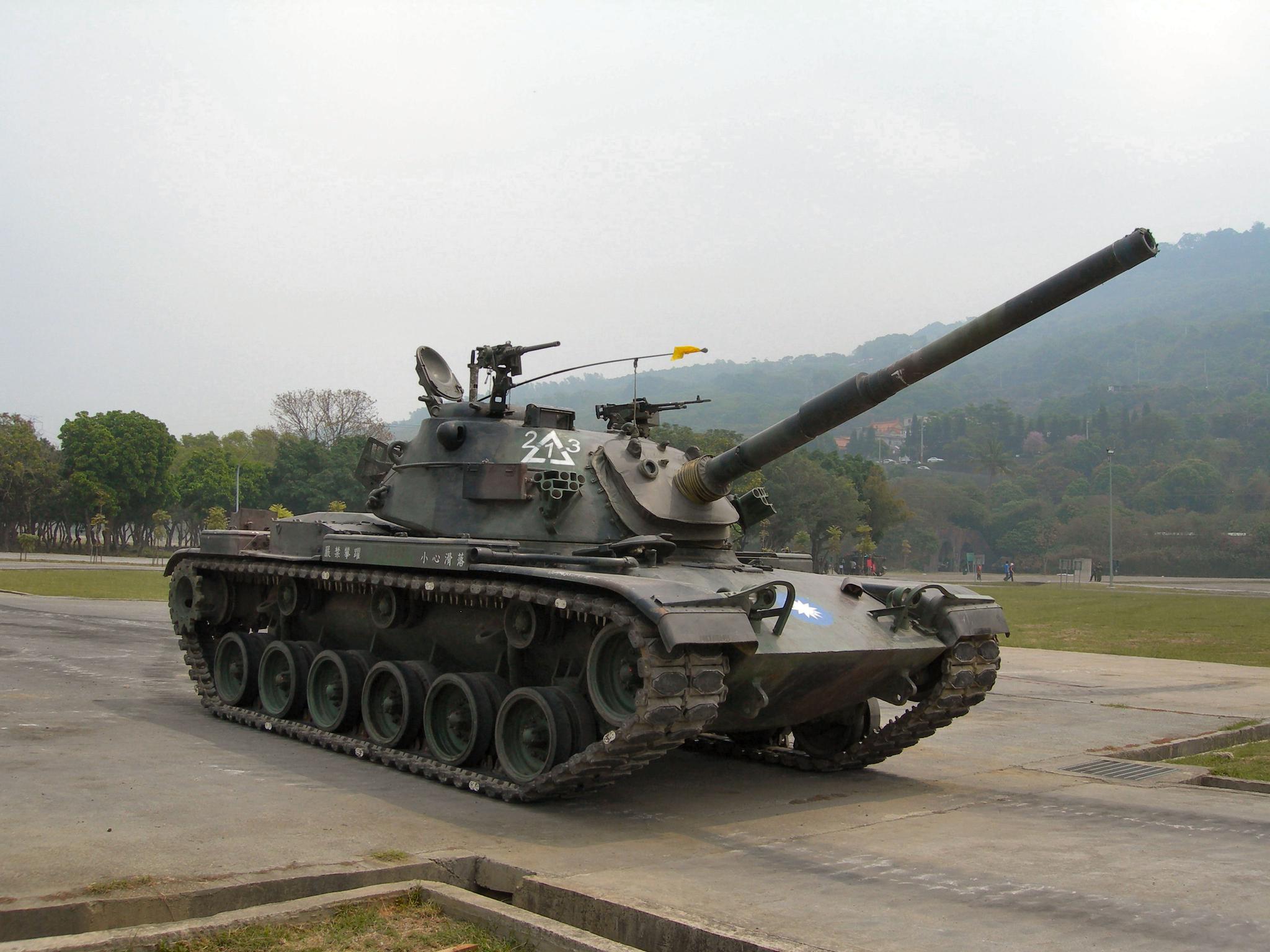 观察者网一周军评:战略轰炸机如何用,千军万马如何过海峡?