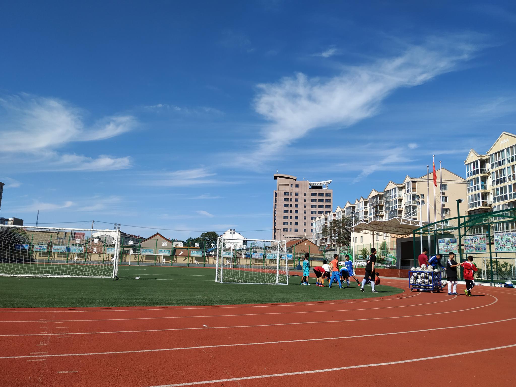 学校--小学效果图下载-光辉城市