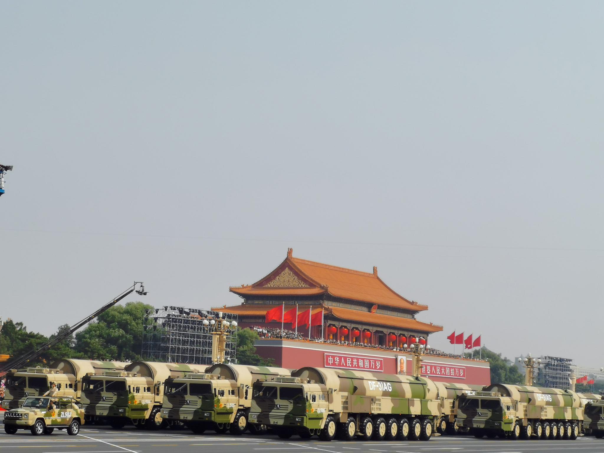 东风-31甲改核导弹方队.