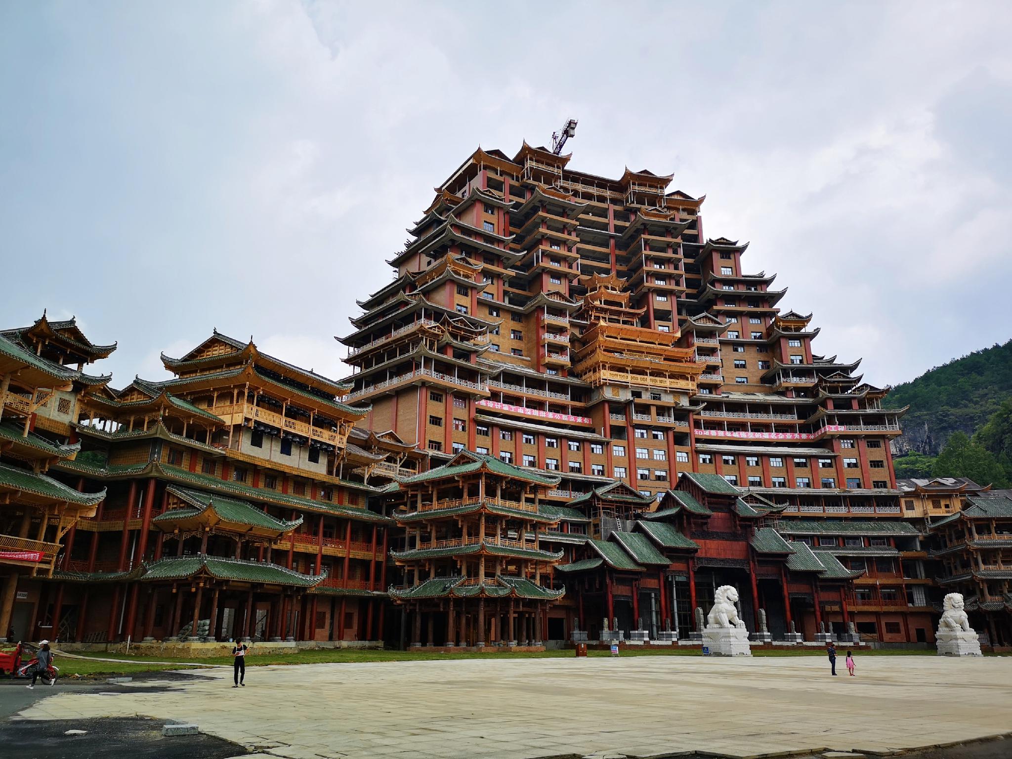 贵州独山,一个敢想敢做的贫困县,现负债400亿!