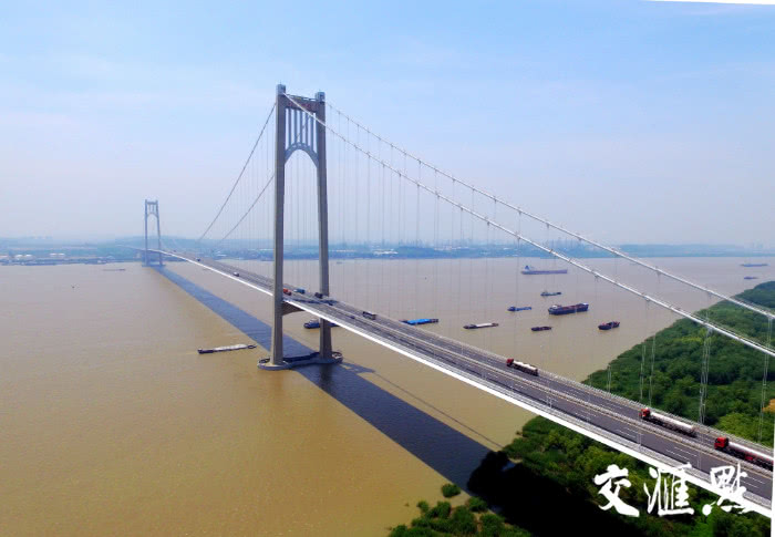 50年大江南北跨越发展:长江江苏段上的那些大桥