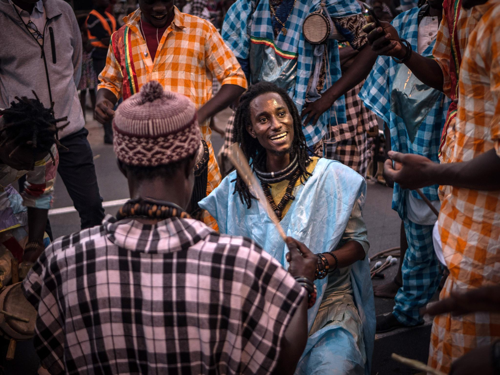 首届塞内加尔狂欢节在达喀尔举行