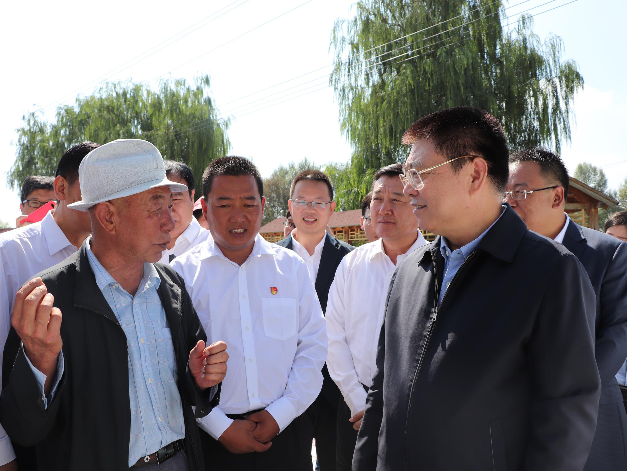 王蒙徽部长带队赴青海省湟中县大通县开展扶贫调研