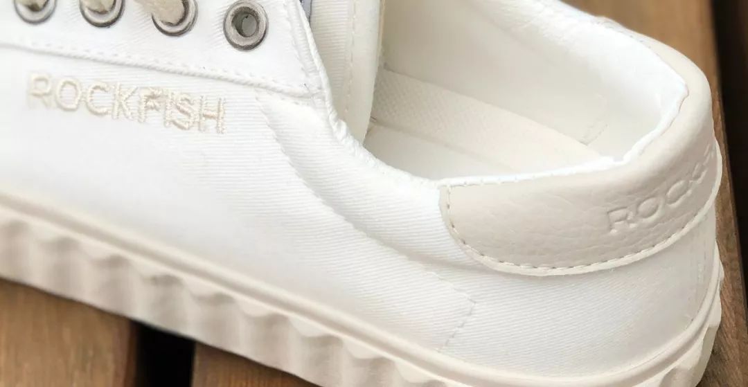 不怕水的英伦小白鞋高帮4cm内增高梅根王妃怀孕都穿防雨防污显腿长