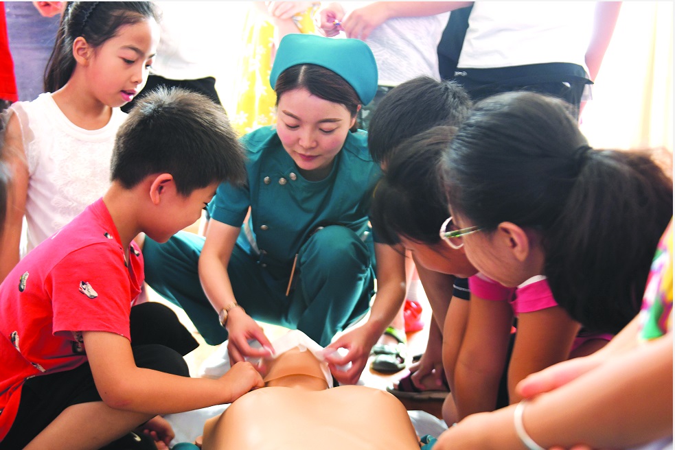 小小急救员 暑假"充电"忙