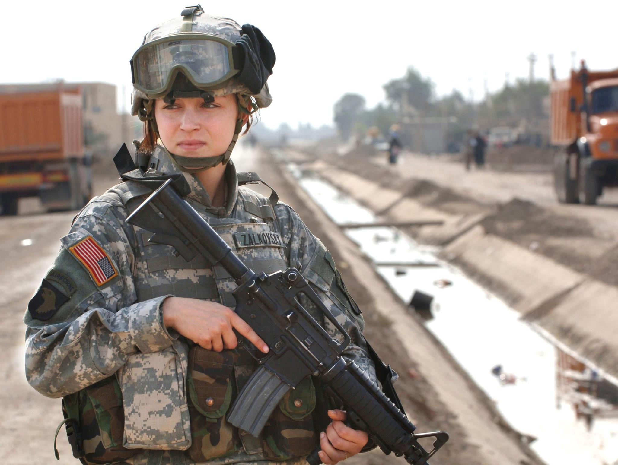 拥有女兵20万 意外怀孕2.2万人 40%女兵遭受性侵犯