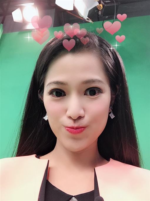  李文仪自拍（脸书）