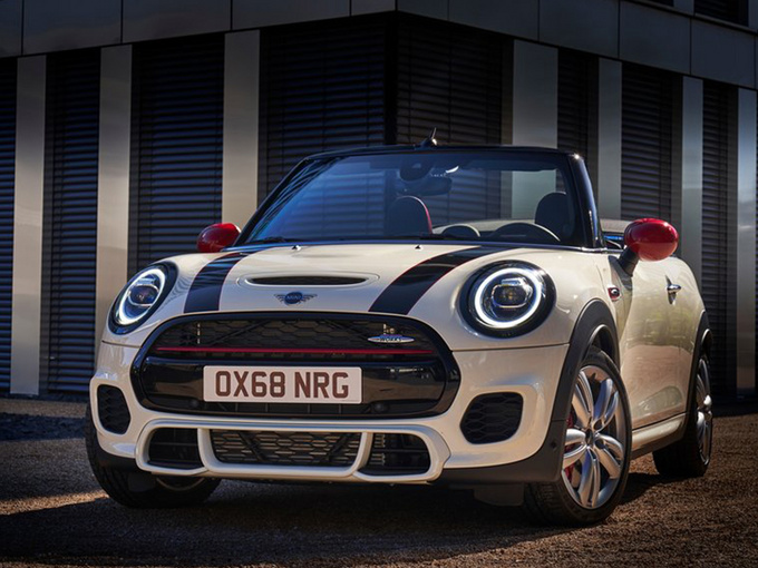 mini大改款颜值超高只要20万网友送女朋友一辆