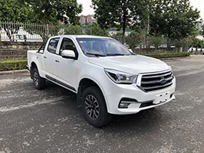 五十铃旗下达咖皮卡曝光 搭载宝马发动机