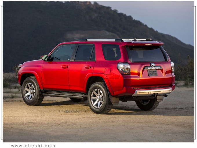 丰田新4Runner，搭4.0L引擎，越野性能提升，比Jeep牧马人都硬派