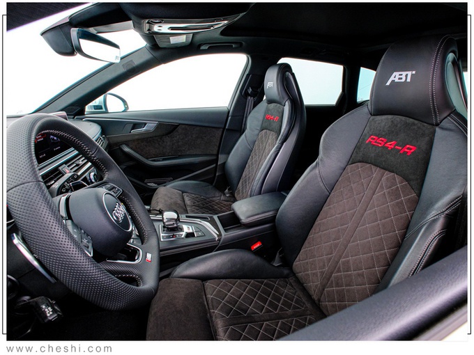 奥迪RS4警车版曝光！搭2.9T，多处升级碳纤维套件，内饰更加亮眼