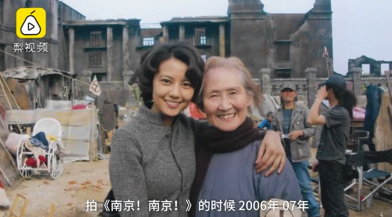 90岁奶奶曾亲历南京大屠杀:如今化妆当模特,活得像19岁姑娘