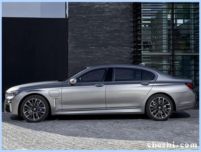 专为中国车主加长!宝马全新7系实拍曝光,奥迪a8如何还击?