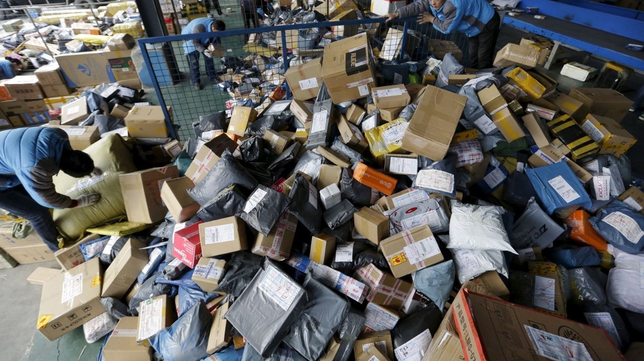 关注| 快递条例出台!泄露隐私最高罚10万,快件损坏这样索赔