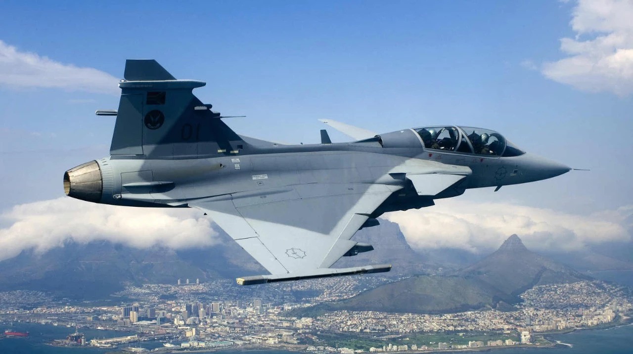 新加坡f-15sg战机参加澳大利亚pitchblack联合军演_新浪视频