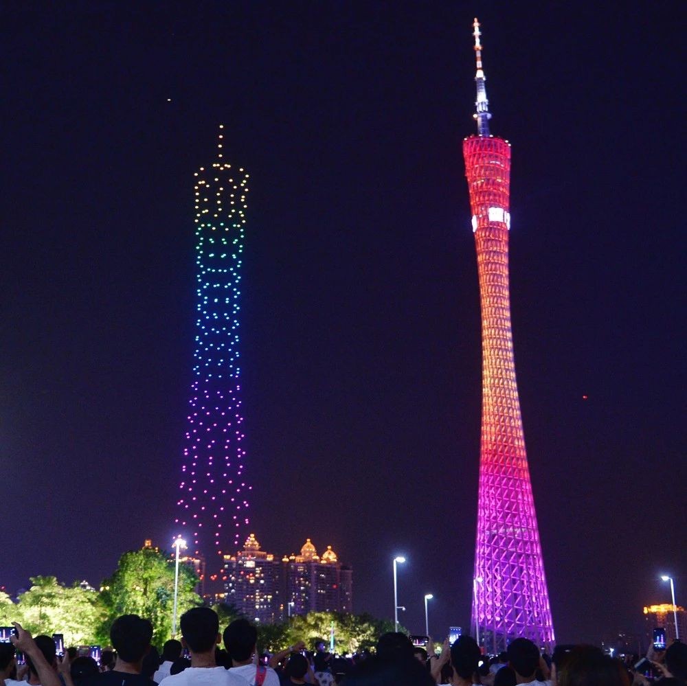 视频广州惊现两座小蛮腰国庆灯光秀高清回看