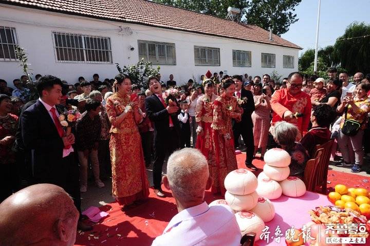 山东高密三胞胎同时结婚，十年前兄弟三人高考考出“连号分”休闲区蓝鸢梦想 - Www.slyday.coM