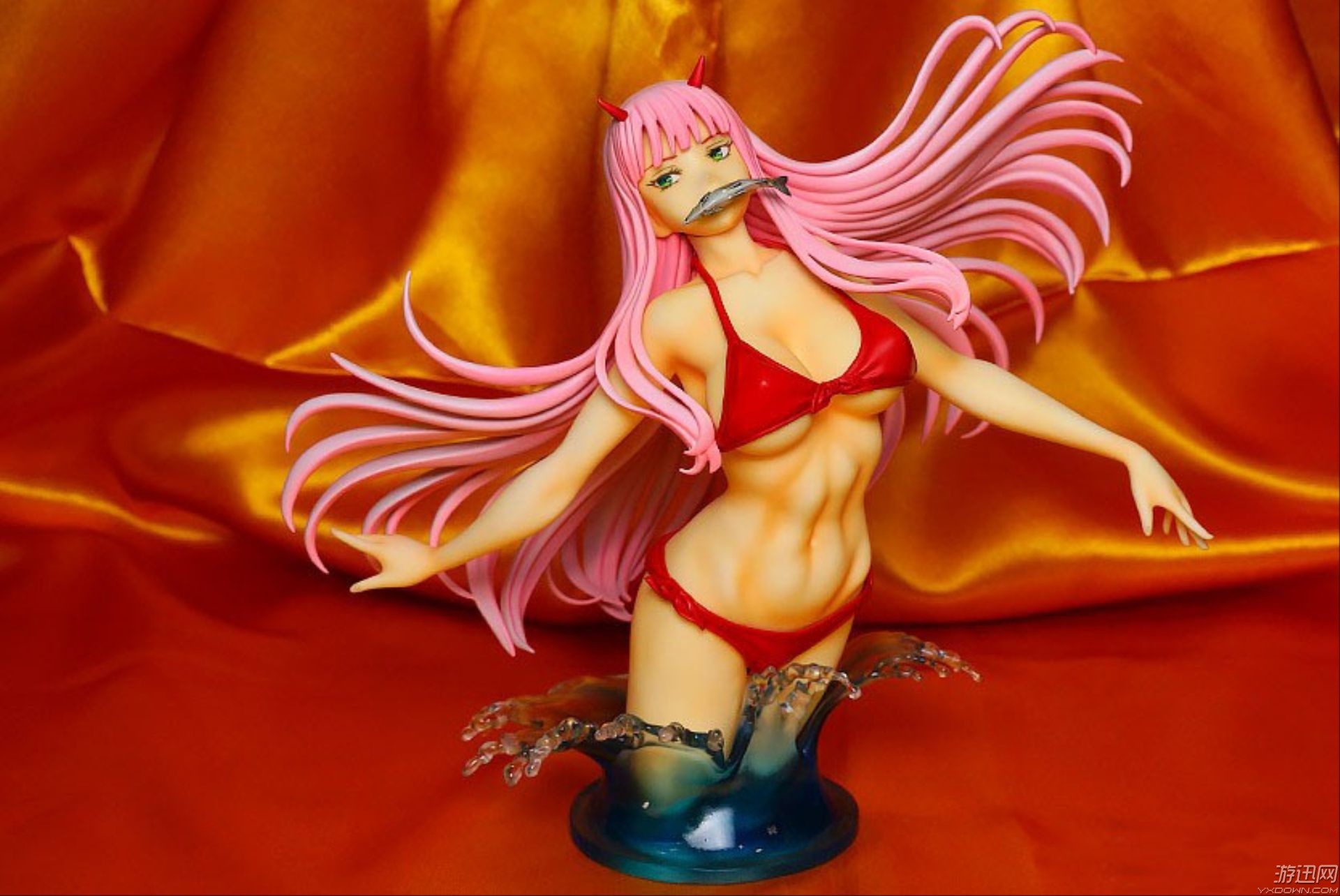 "国家队"02泳装出水手办 完美身材曲线令人垂涎