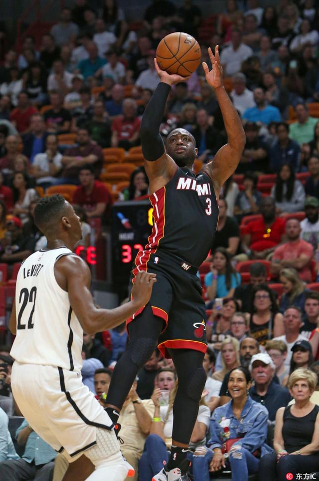 韦德遗憾错失三次绝杀,最后41.1秒那次配合我们该叫他詹韦连线吗