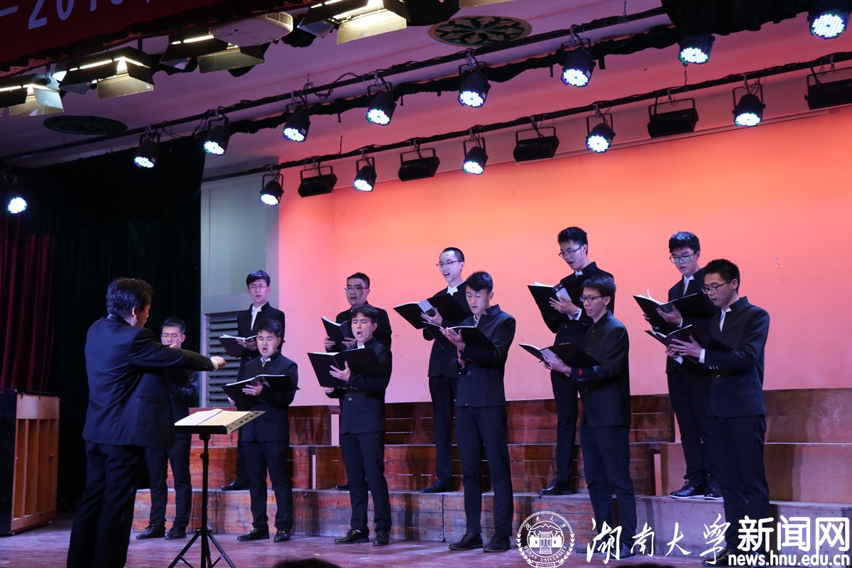 【毕业季】"美好的远方"2018大学生合唱团毕业音乐会举行(图文)
