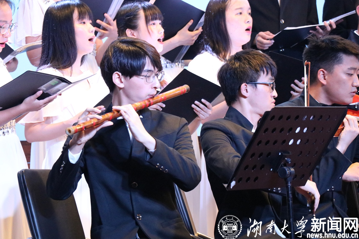 媈毕业季美好的远方2018大学生合唱团毕业音乐会举行图文
