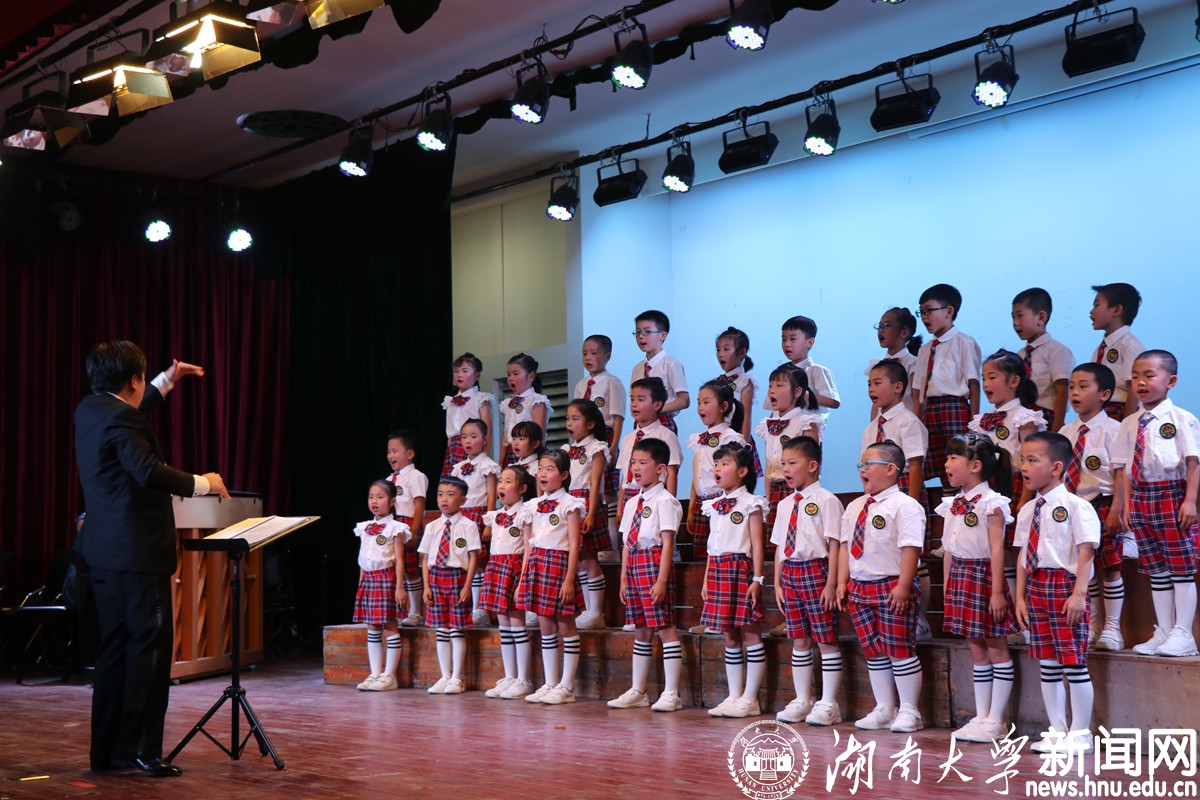 【毕业季】"美好的远方"2018大学生合唱团毕业音乐会举行(图文)